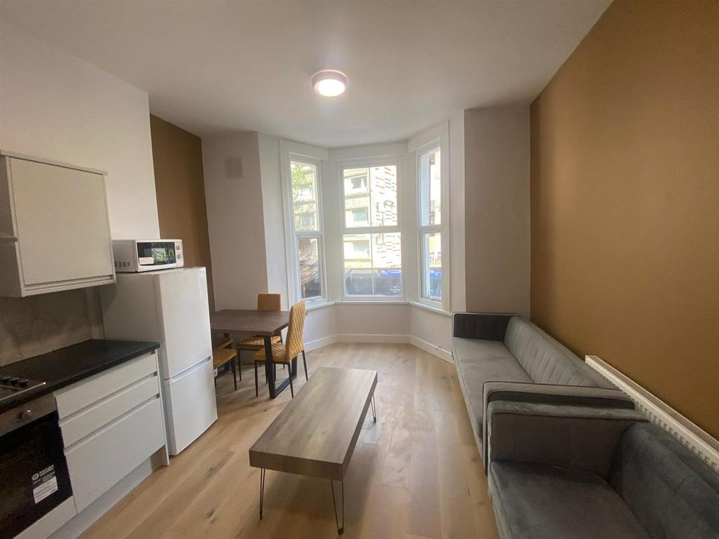 Property photo 3 of 8 Kitchen/Living Room