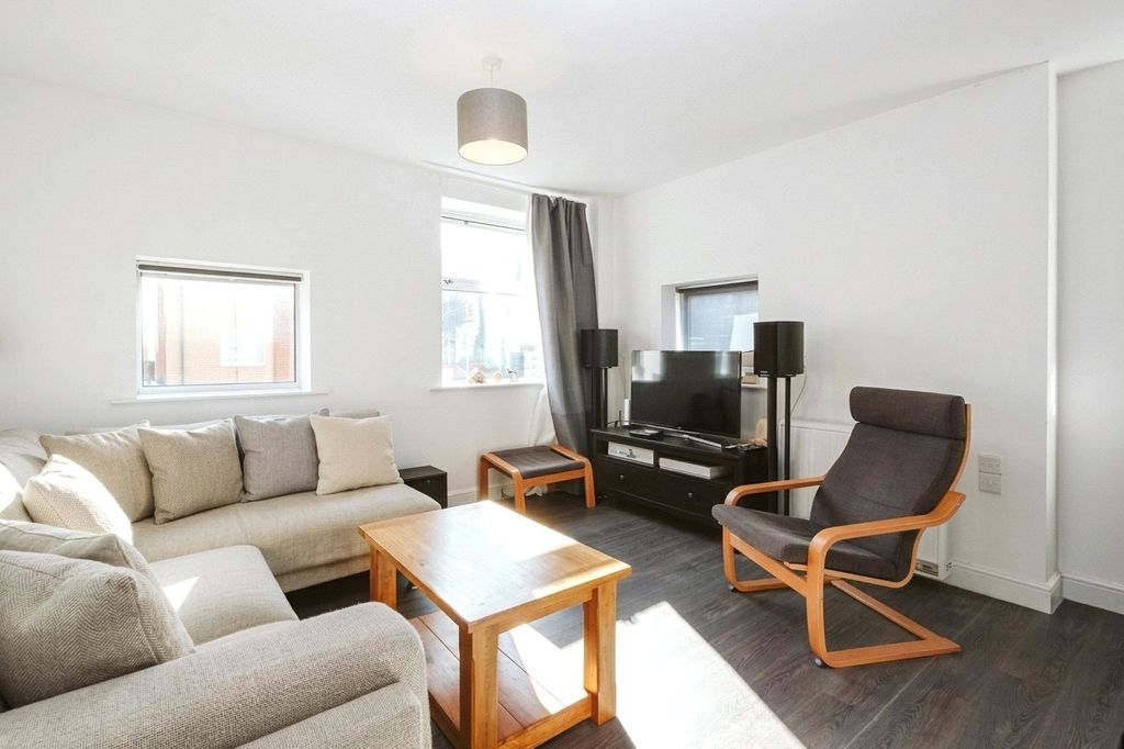 Property photo 2 of 7 Picture No. 25