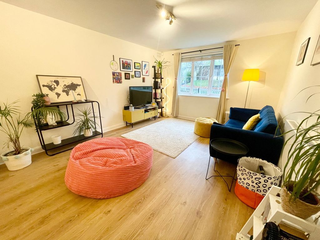 Property photo 2 of 11