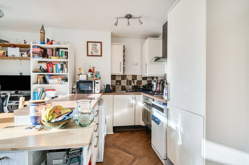 Property photo 2 of 13