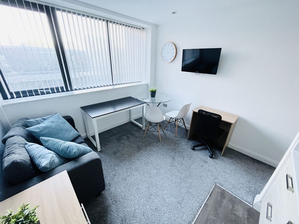 Property photo 1 of 3