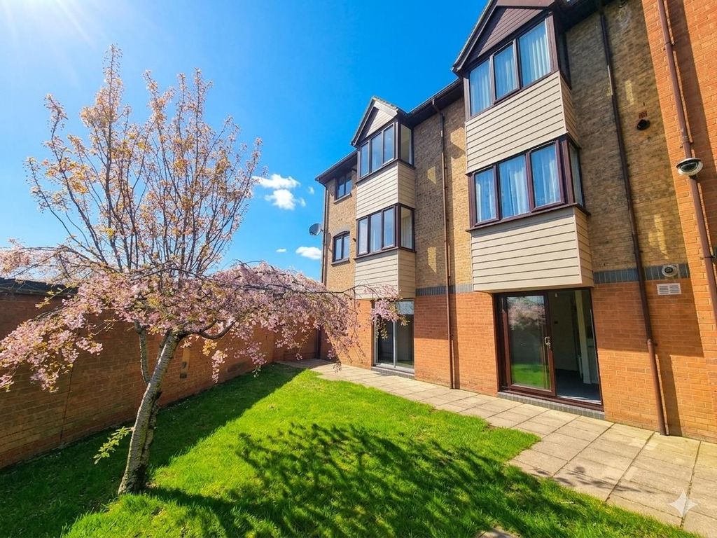 Property photo 1 of 8 Exterior