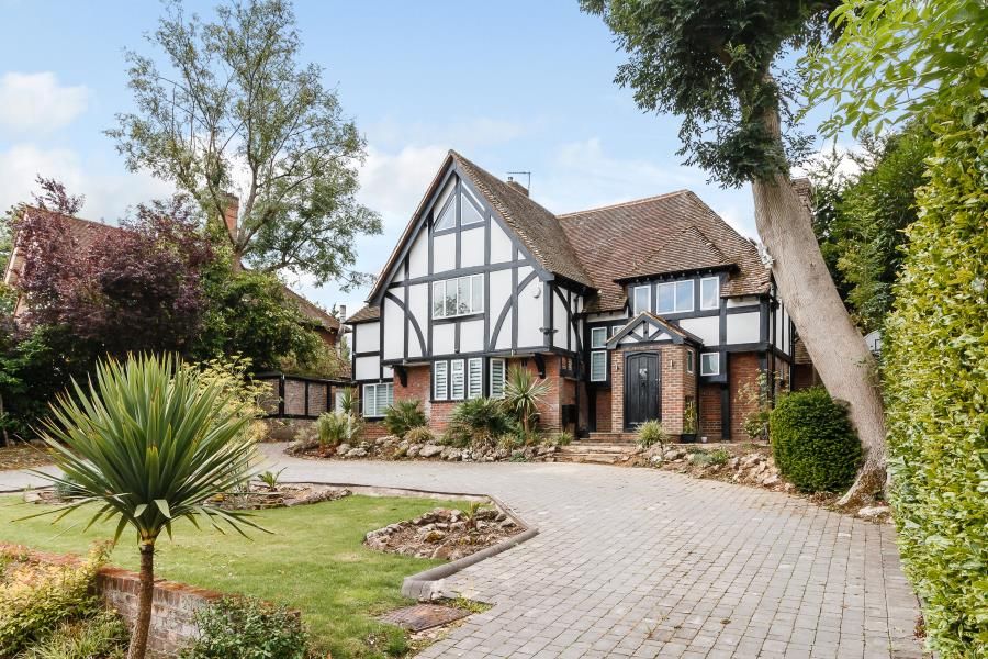 Property photo 1 of 20