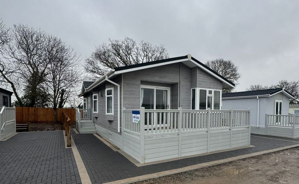 Property photo 1 of 6 2224984B 65Df 41Ea 8A36 A8d59095A9d5.Jpg
