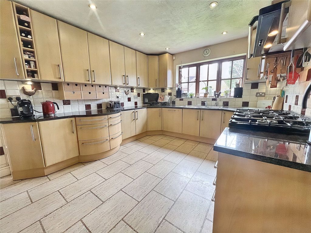 Property photo 2 of 19 Picture No. 05