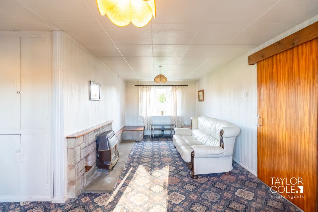 Property photo 3 of 23