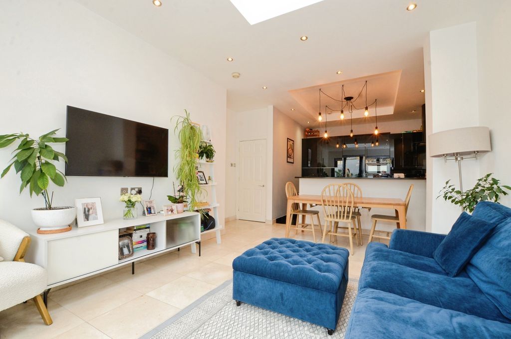 Property photo 3 of 12 Open Plan Living