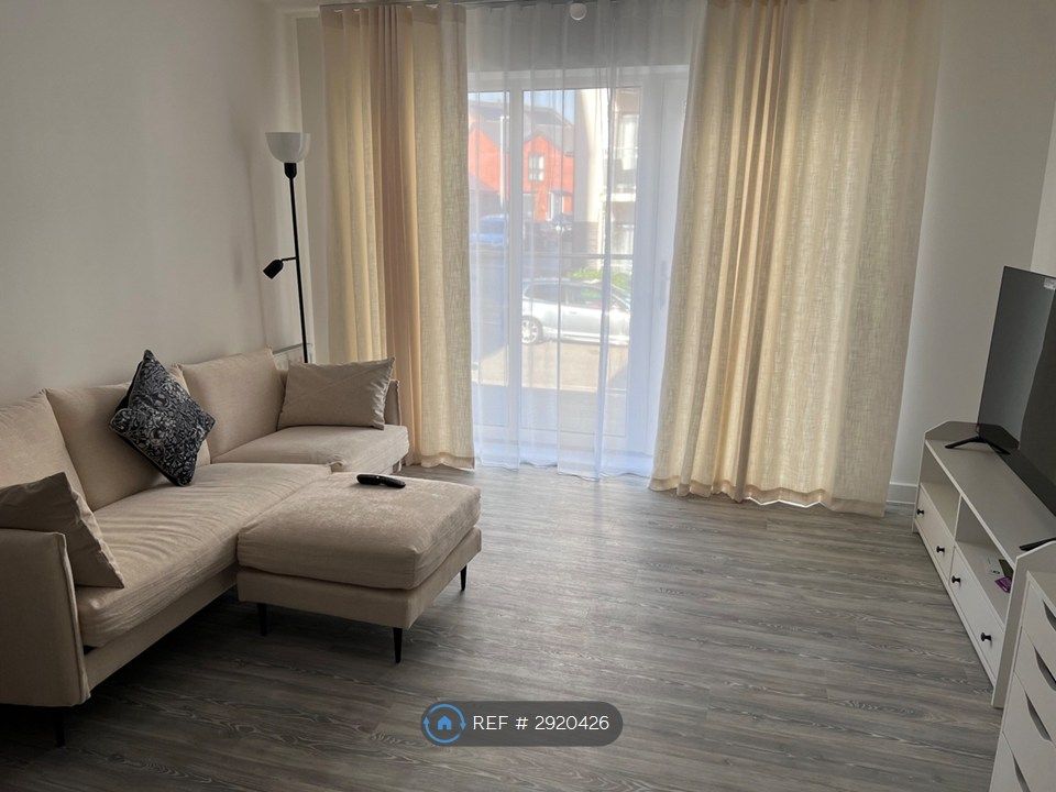 Property photo 2 of 10