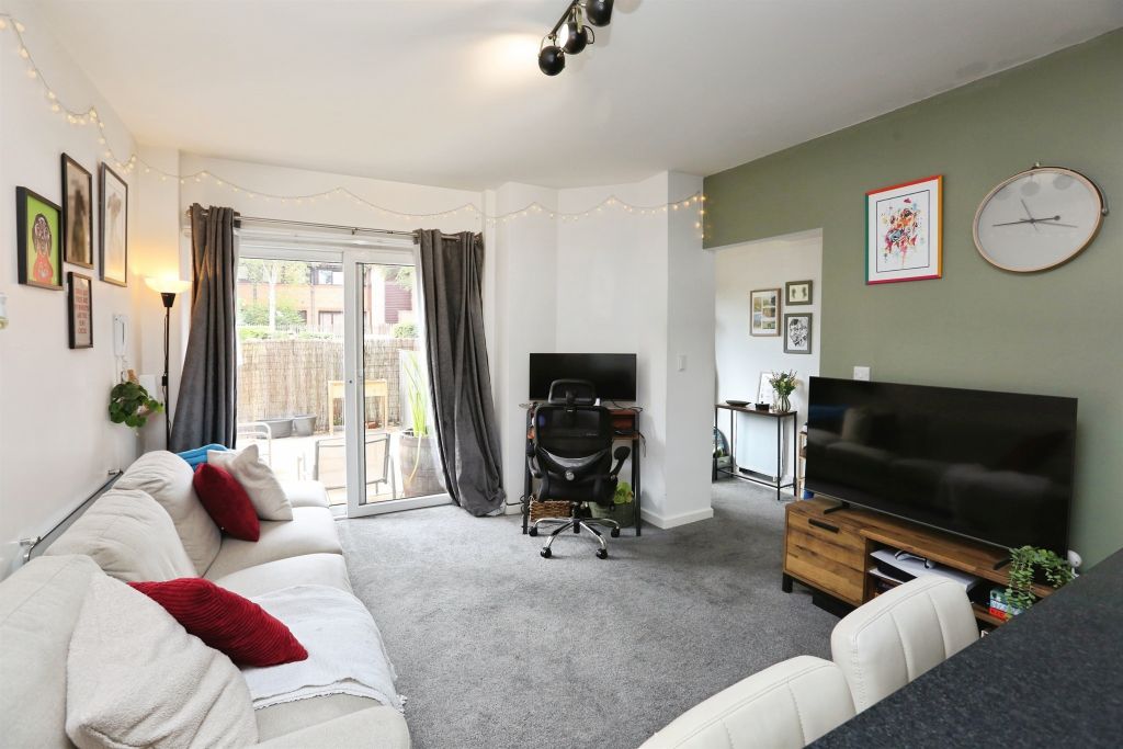 Property photo 2 of 13