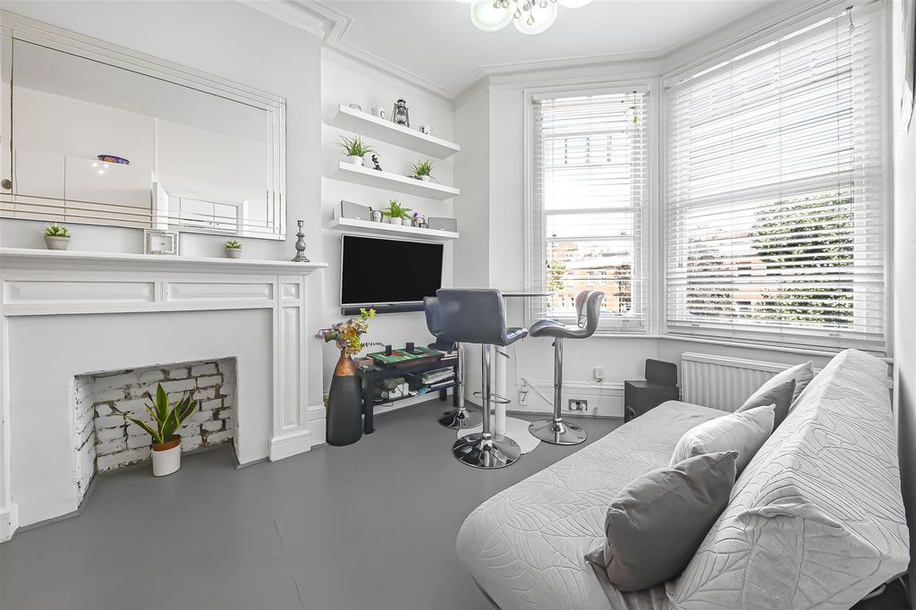 Property photo 1 of 10