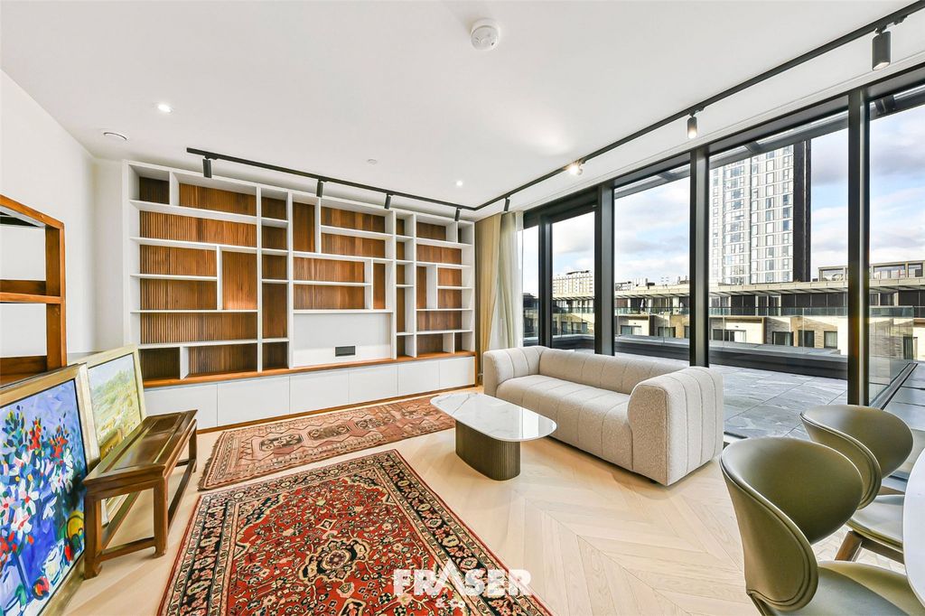 Property photo 2 of 34 Picture No. 05