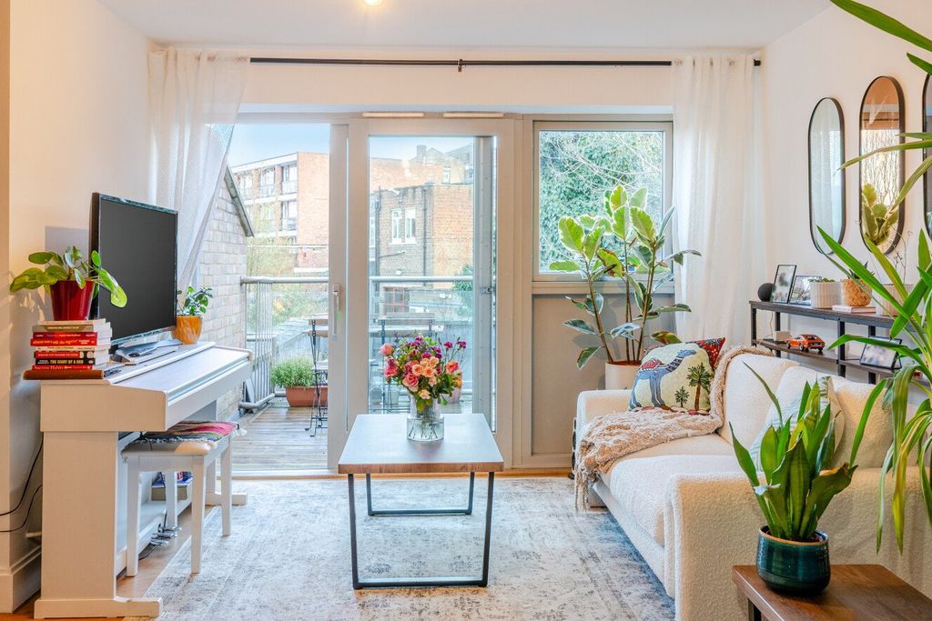 Property photo 1 of 14 Picture No. 18