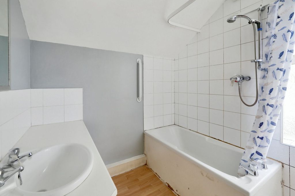 Property photo 3 of 17 121 Radford Boulevard, Nottingham Ng7 3Bs