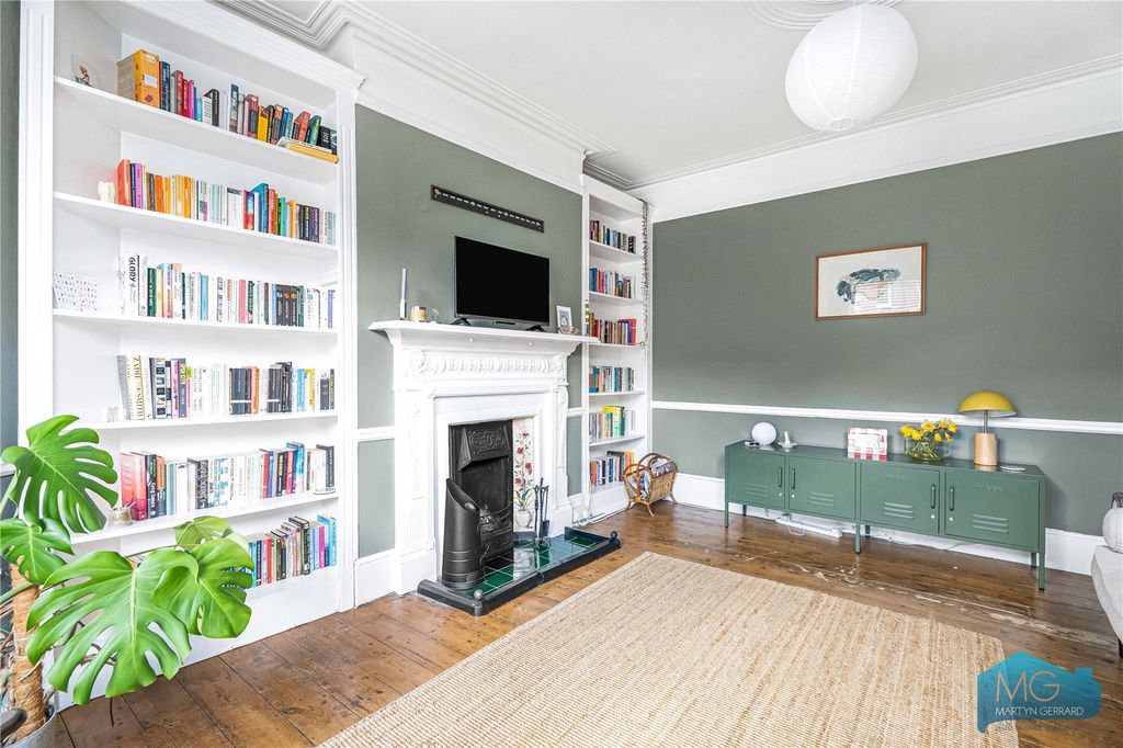 Property photo 3 of 19 Picture No. 16