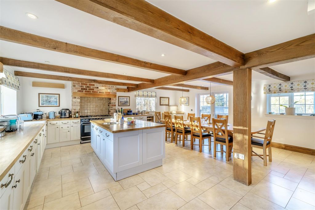 Property photo 3 of 45