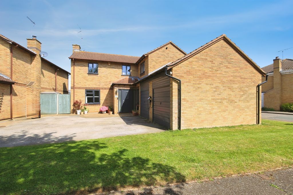 Property photo 3 of 25