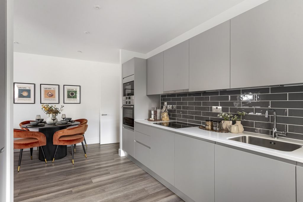 Property photo 3 of 14 094A4945