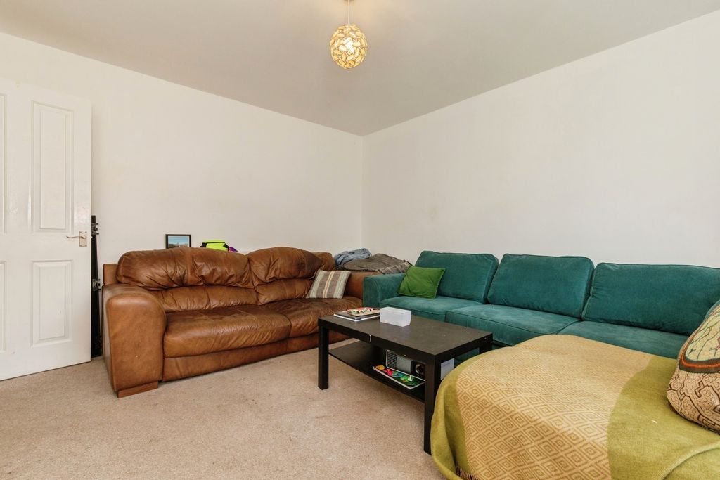 Property photo 2 of 20 Pbox-Img.Jpg
