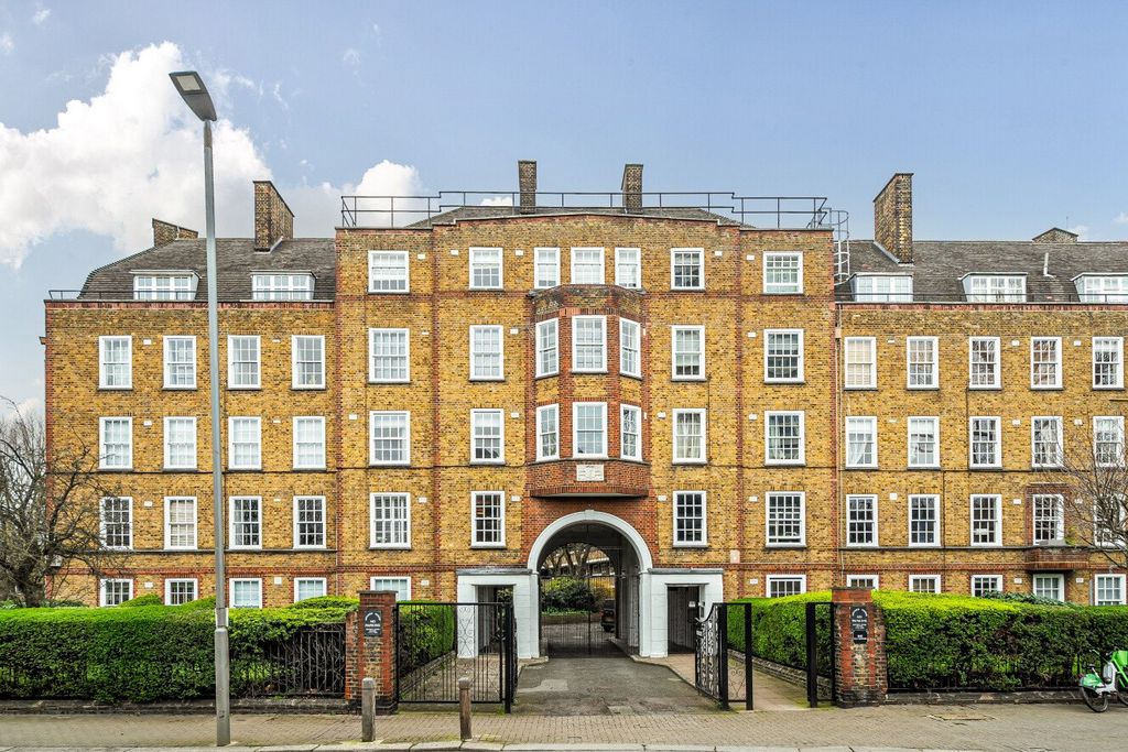 Property photo 2 of 15 Picture No. 11