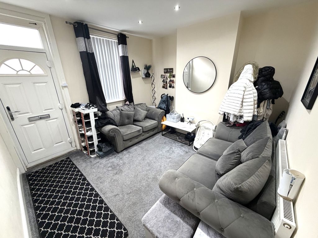Property photo 3 of 11 Img_8084