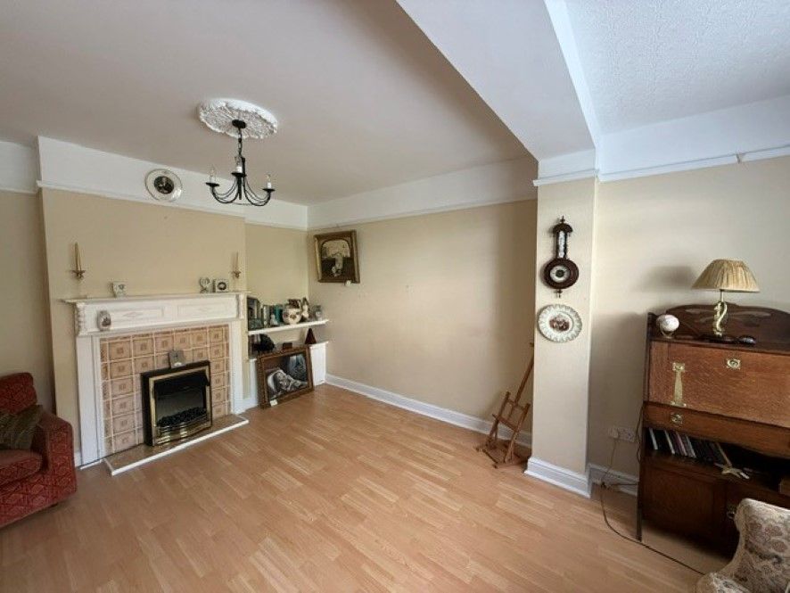 Property photo 3 of 12
