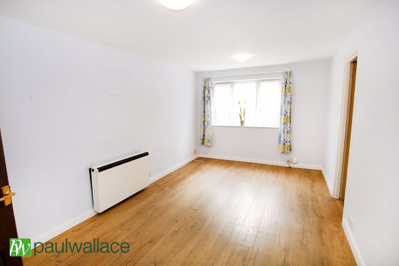 Property photo 2 of 6 Lounge