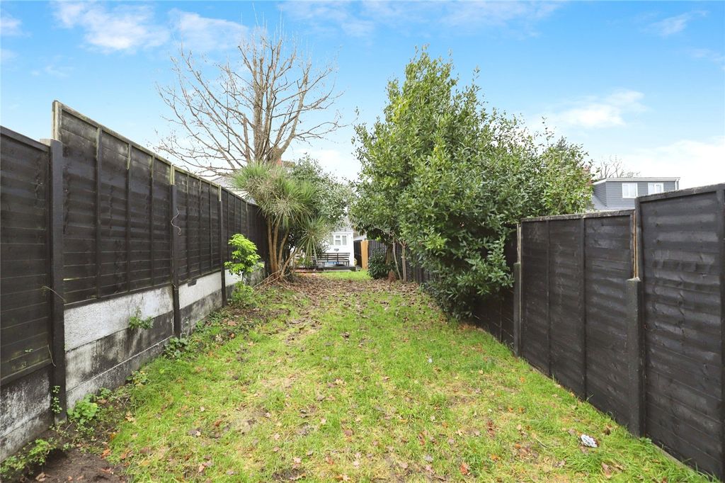 Property photo 2 of 24 Picture No. 19