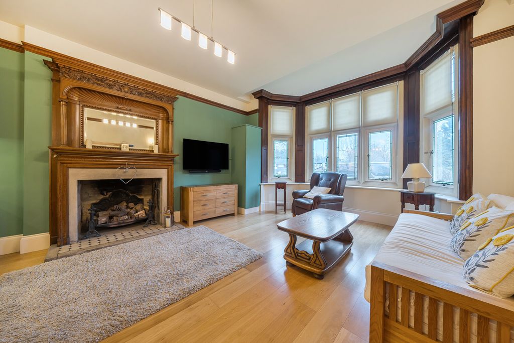 Property photo 2 of 22 1417775-17-6995Fd...