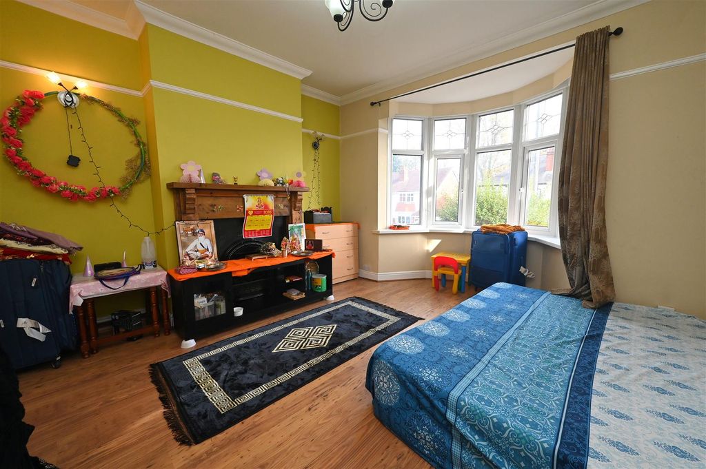 Property photo 3 of 20 Living Room.Jpg