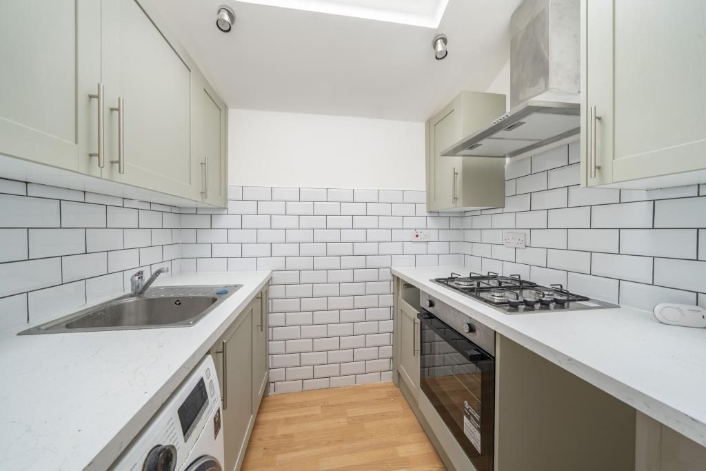 Property photo 2 of 9 Kitchen