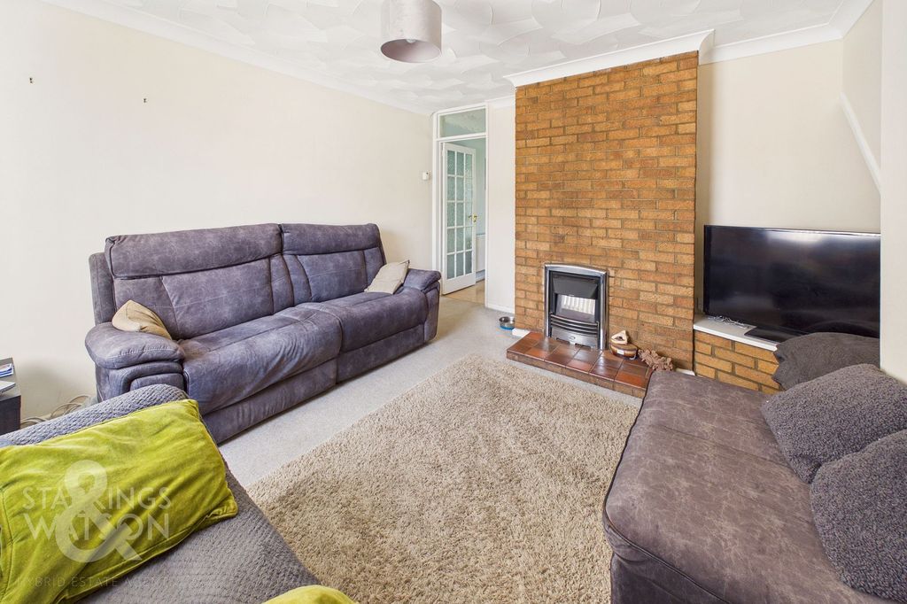 Property photo 3 of 15