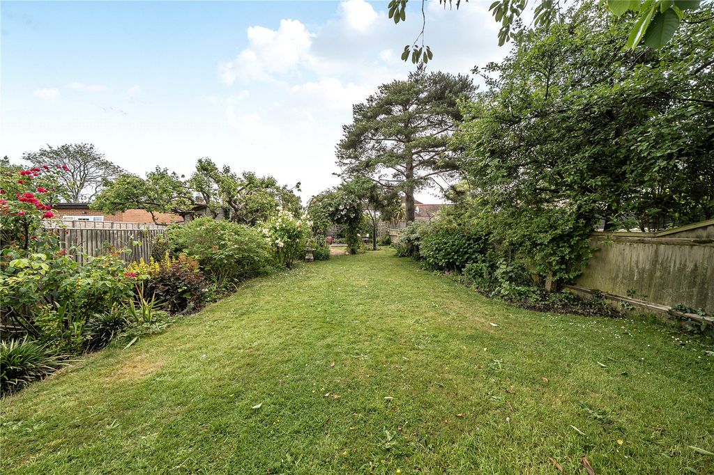 Property photo 3 of 20 Picture No. 05