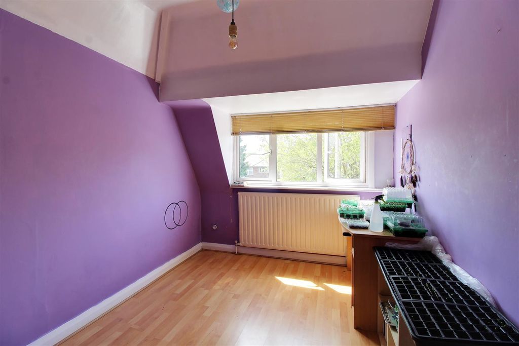 Additional image 17 of 5 bed detached house for saleMymms Drive, Brookmans Park AL9