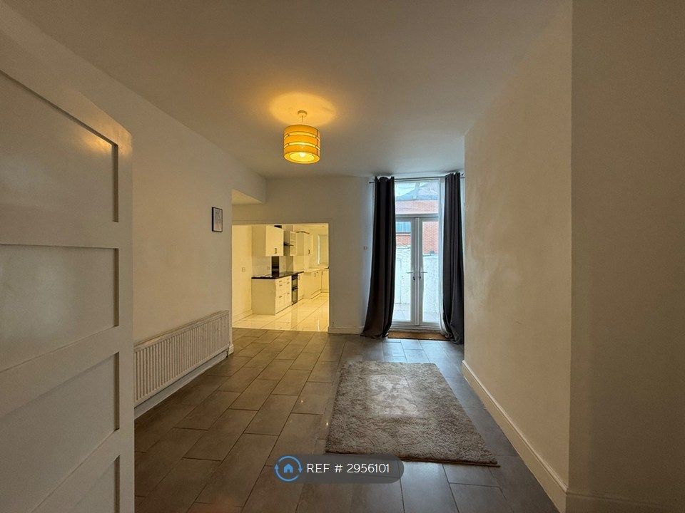 Property photo 3 of 8 Dining Room