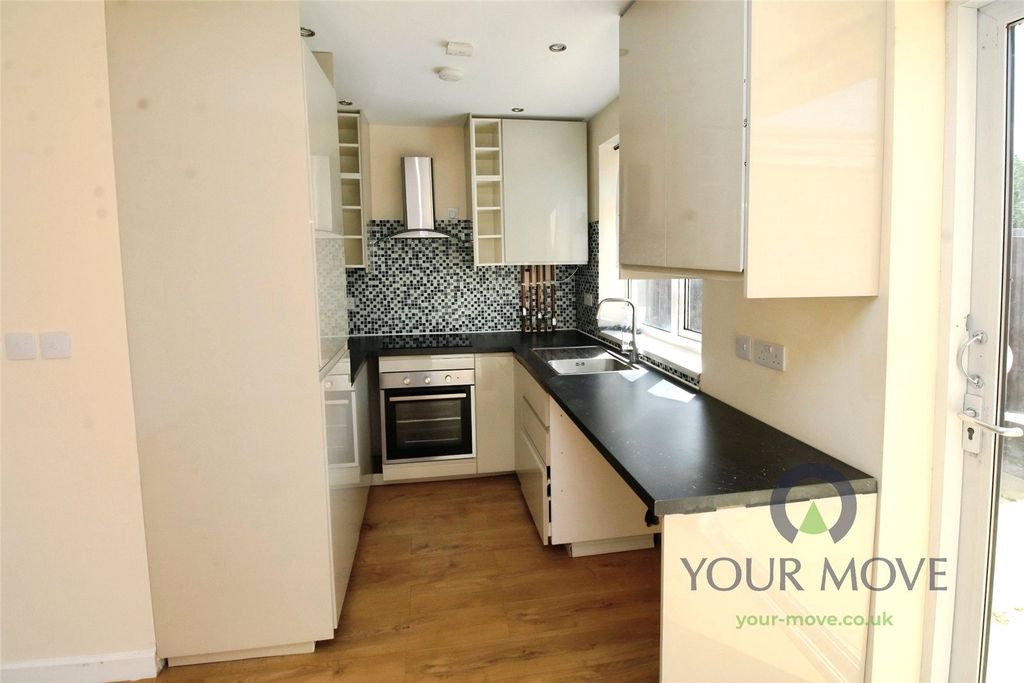 Property photo 3 of 11 Kitchen/Diner