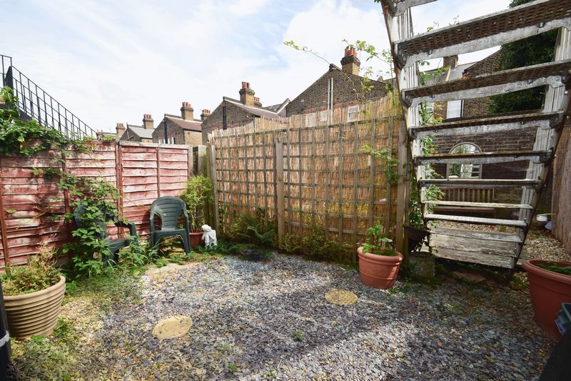 Property photo 2 of 11 Photo 7