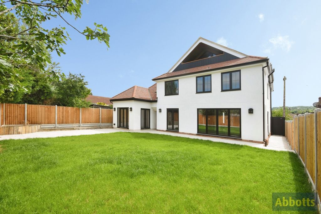 Property photo 3 of 41 Pbox-Img.Jpg