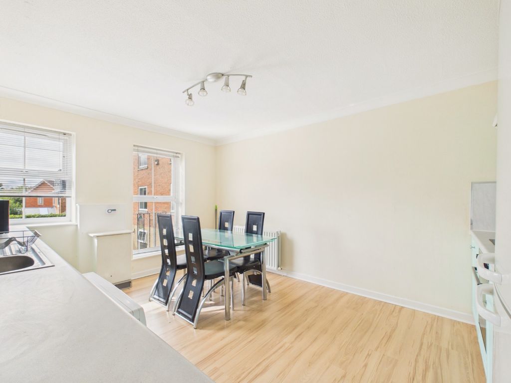 Property photo 2 of 11 5545713