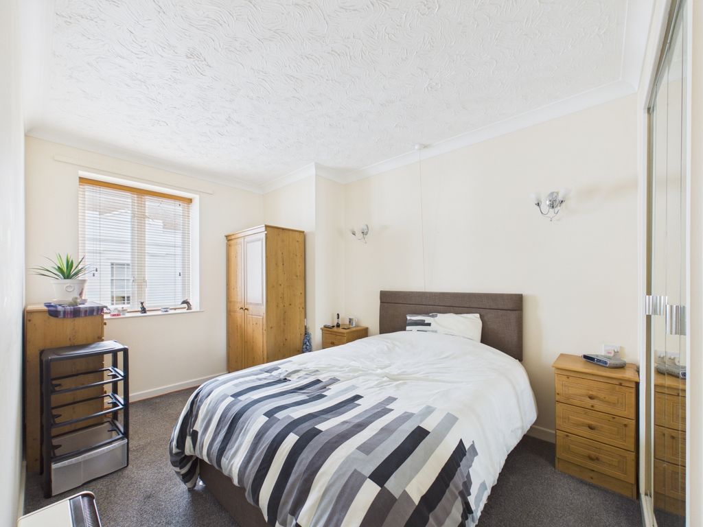 Property photo 3 of 13 Bedroom 1