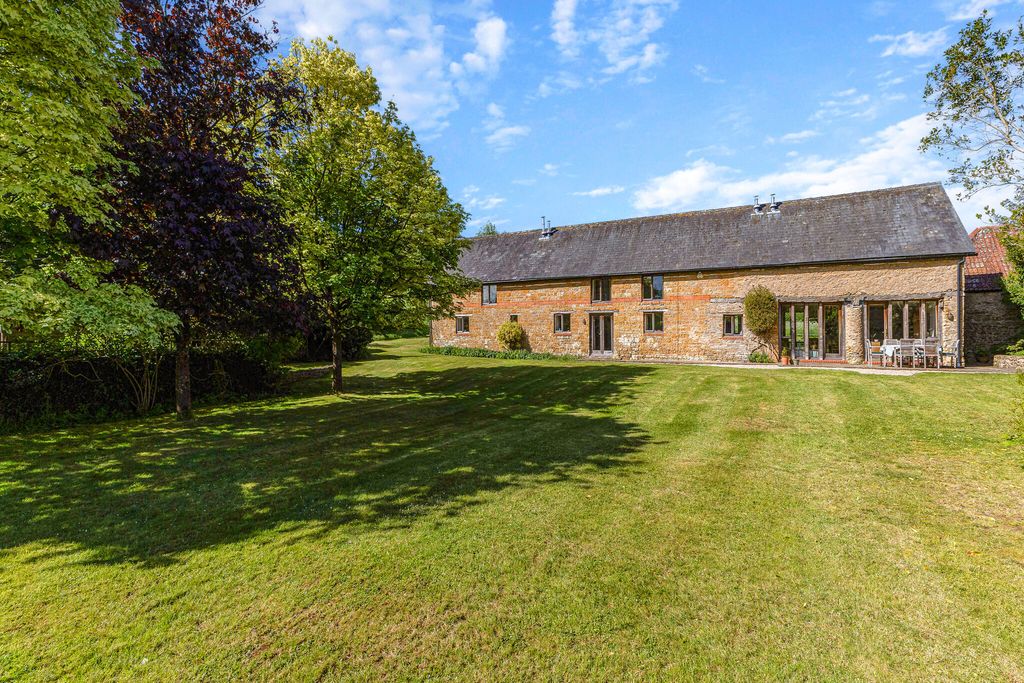 Property photo 2 of 19