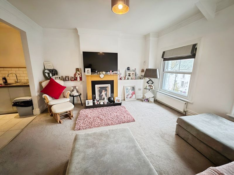 Property photo 3 of 10 Photo 9