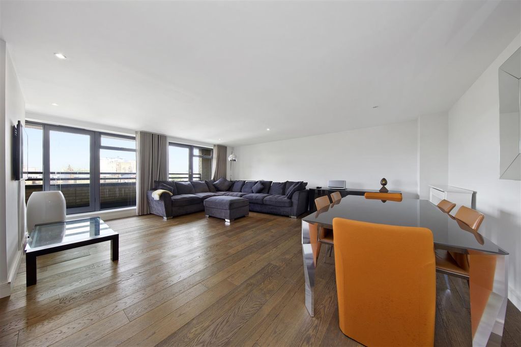 Property photo 1 of 13 Reception Room .Jpg