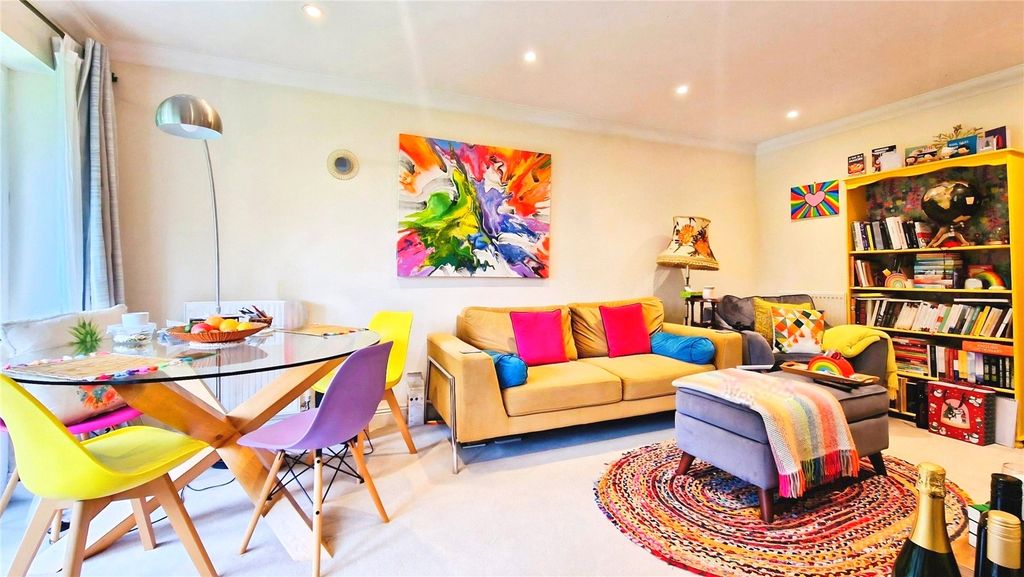 Property photo 2 of 11 Picture No. 20