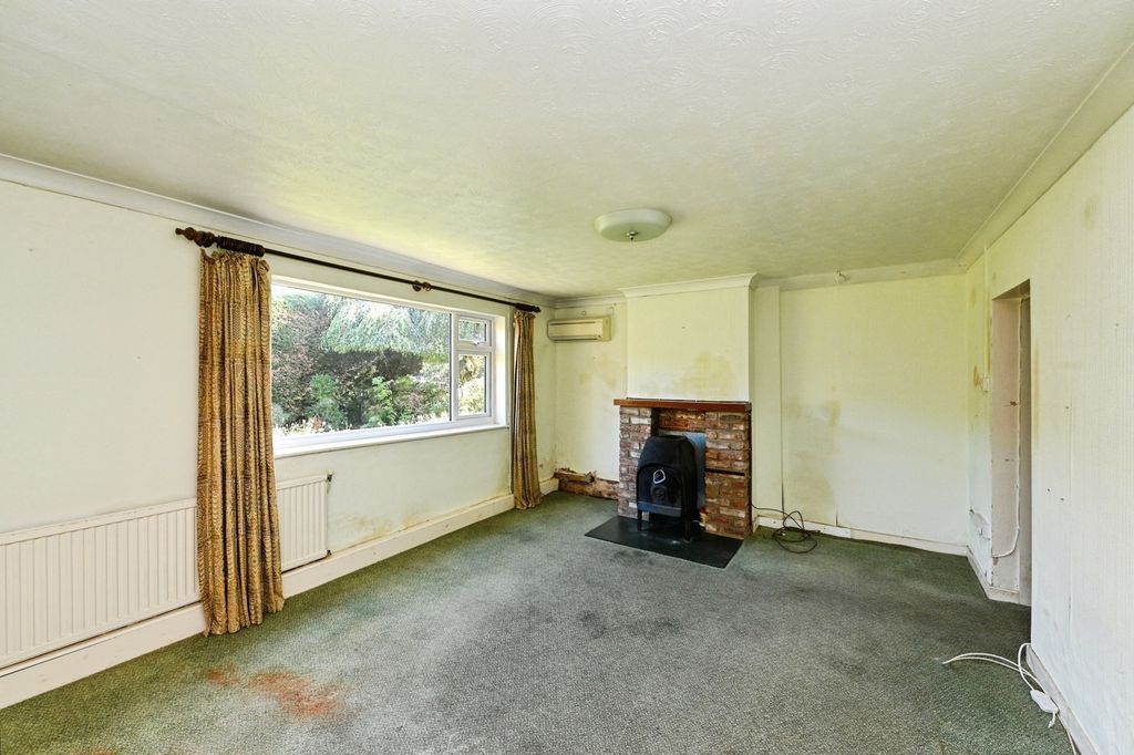 Property photo 2 of 30 Pbox-Img.Jpg