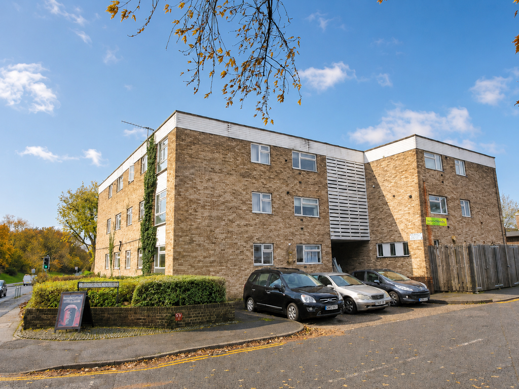 Property photo 1 of 15 Well-Presented Two-Bedroom Flat In Woking