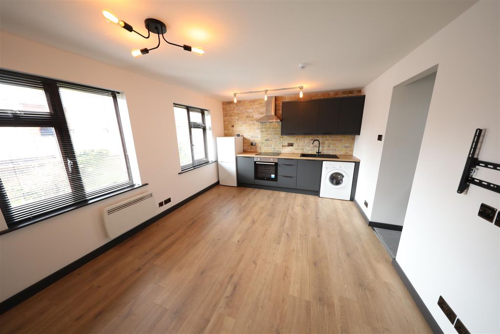 Property photo 2 of 8 0A4A6057.Jpg