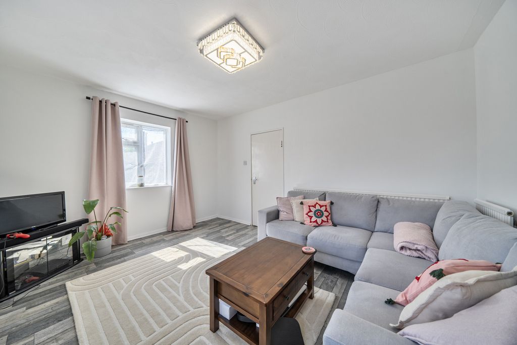 Property photo 3 of 18 1450700-6-69Ef418...