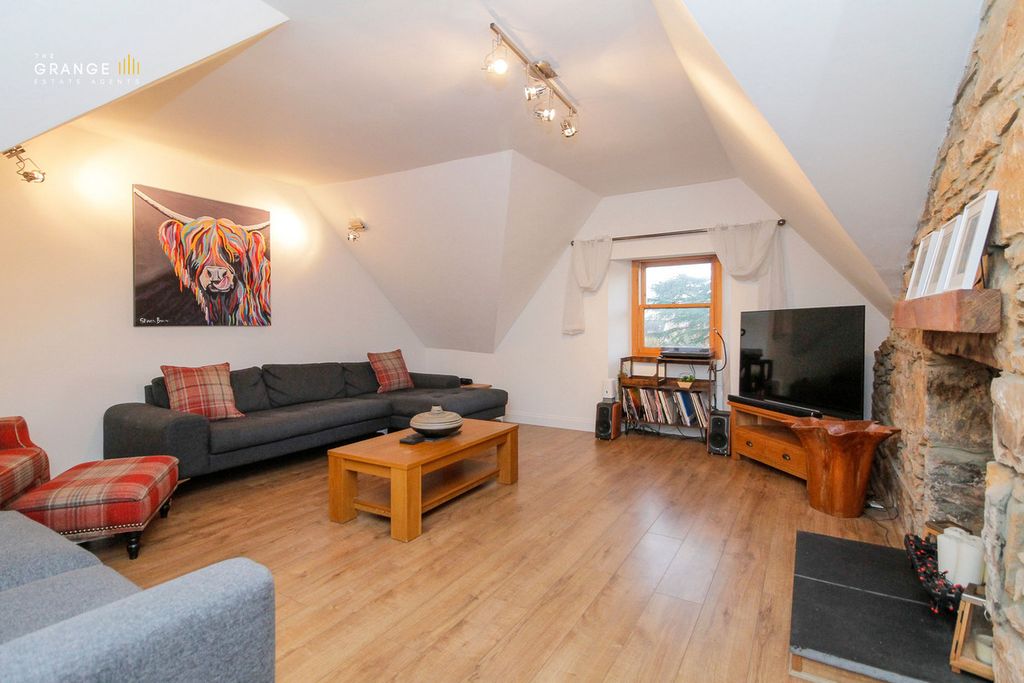 Property photo 3 of 37