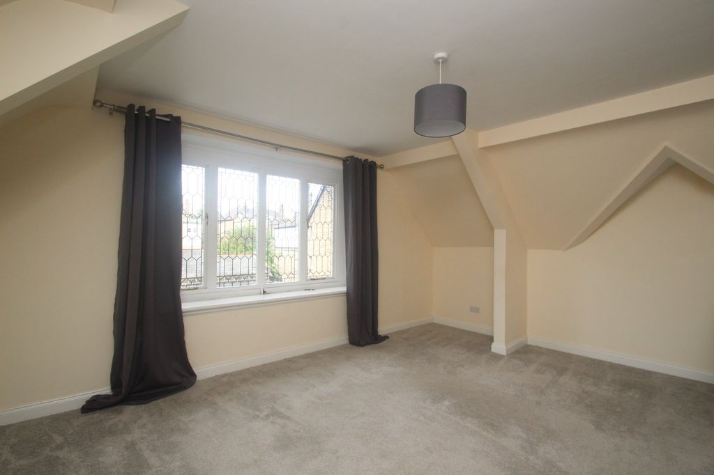 Property photo 3 of 13 Picture No. 11