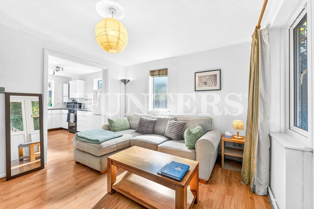 Property photo 2 of 12 Aik06218.Jpg